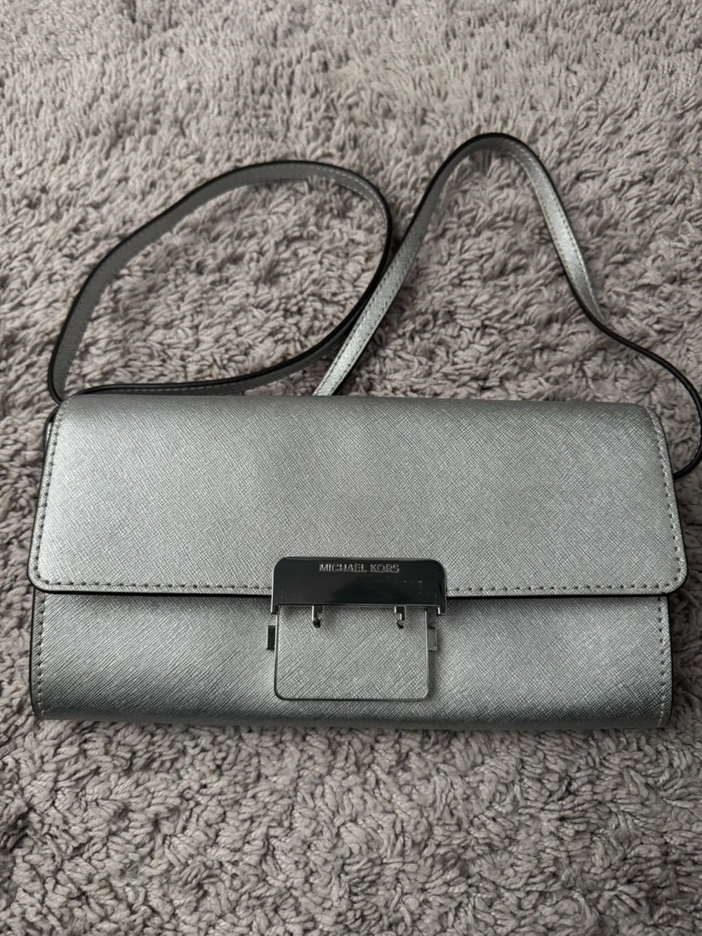 Michael Kors Silver wallet crossbody